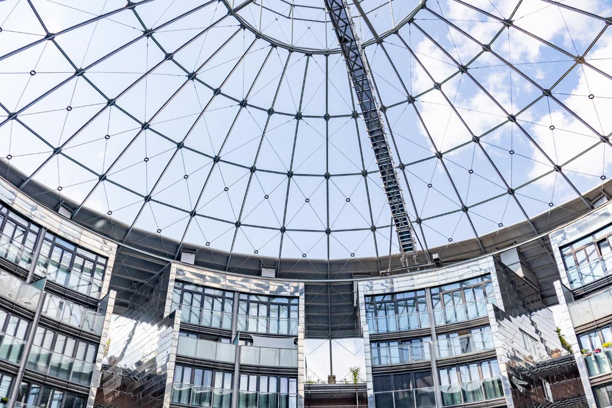 Gasometer Apartment - Designer Building With Amazing View Wien Eksteriør bilde